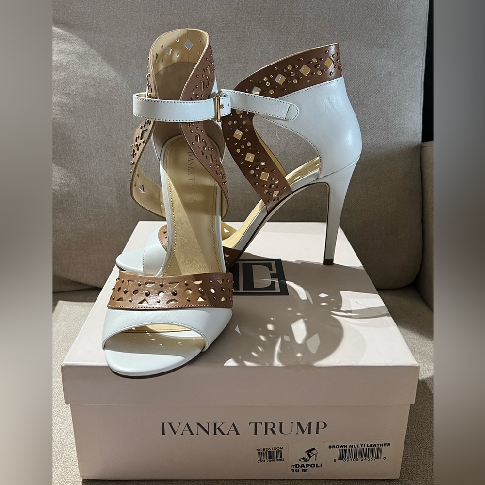 Ivanka Trump 4” size 10 heel in White/Brown